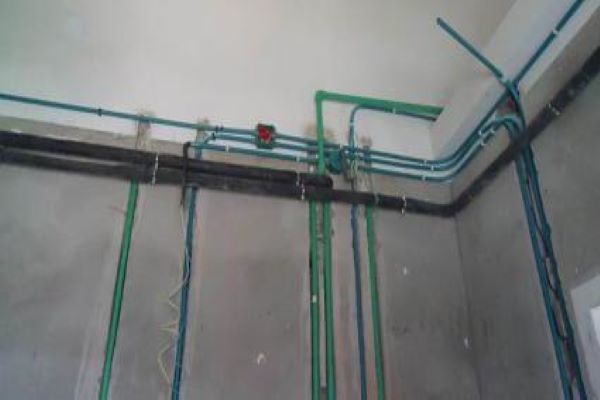 水电走顶
