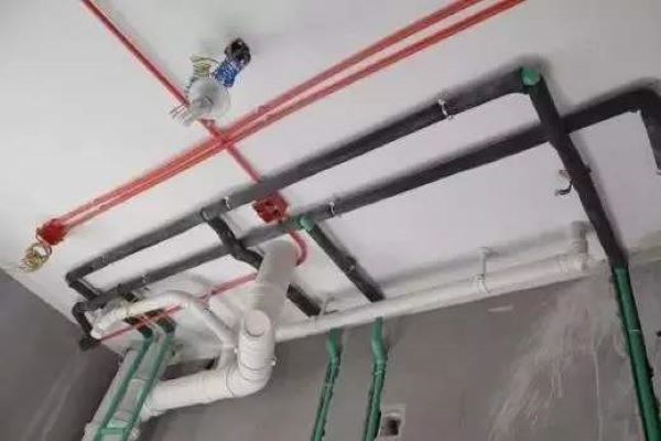 水管走顶