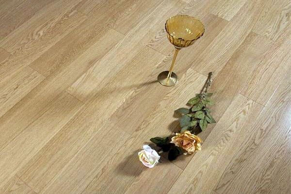 使用地板保养精油的功效如何