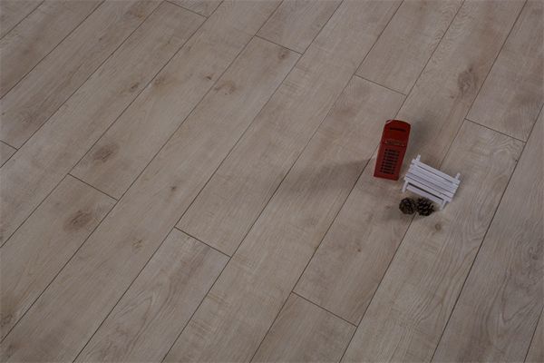 柏高地板质量怎么样 柏高地板是几线品牌 柏高地板价格多少钱