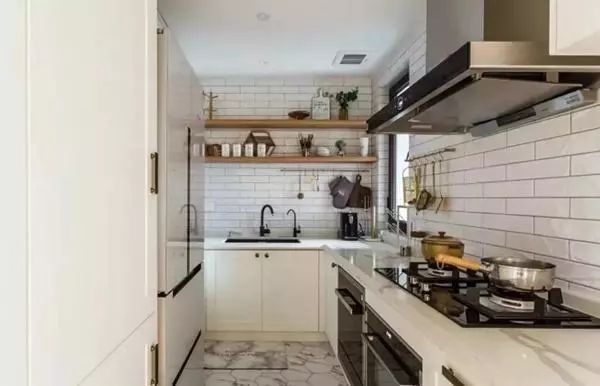 狭长型厨房怎么装修 8款厨房装修设计效果图
