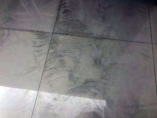 瓷砖上的污渍怎么去除