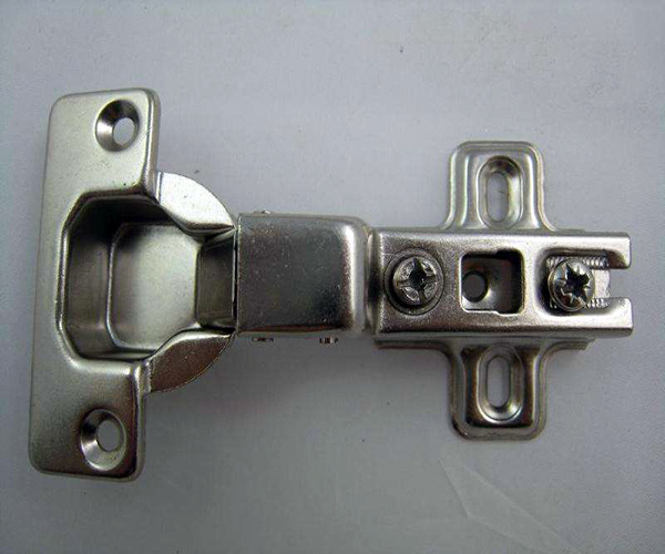 家用橱柜铰链安装方法 具体有哪些步骤？