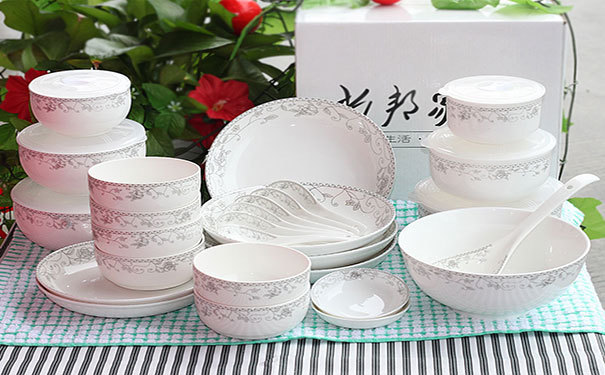 几个销量较高的厨房陶瓷餐具品牌推荐