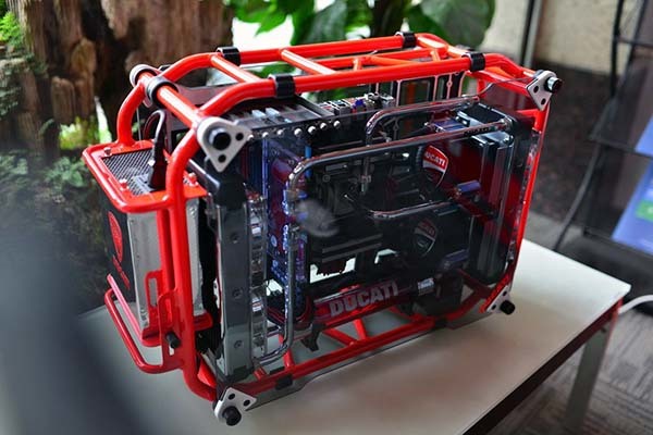 水冷主机和风冷主机哪个好 水冷主机用换水冷液吗 水冷主机哪个牌子好