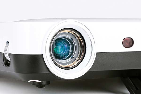 极米投影仪哪款好 极米投影仪和明基投影仪哪个好