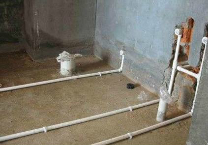 墙内水管漏水