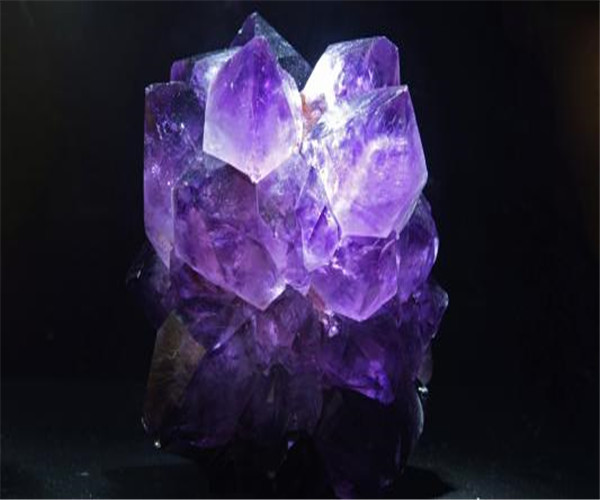 紫水晶的寓意及功效
