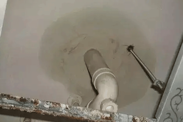 选购卫生间水管要注意哪些方面 卫生间水管爆了怎么办