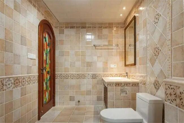 卫生间瓷砖怎么铺 卫生间铺瓷砖注意事项