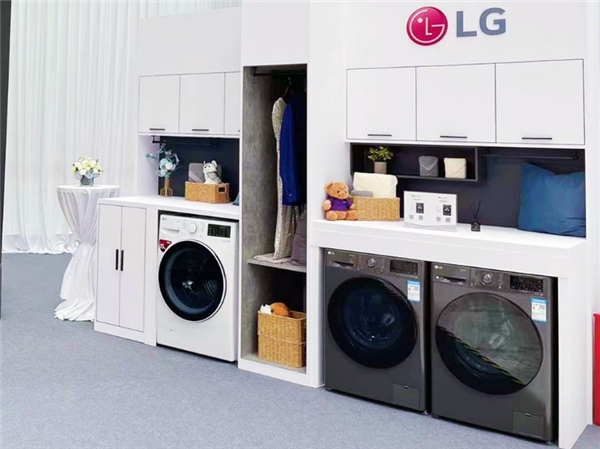 取自银河的灵感：LG星云系列洗衣机问世，让科技与生活完美融合