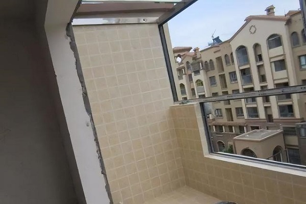 阳台贴瓷砖需要铲墙皮吗