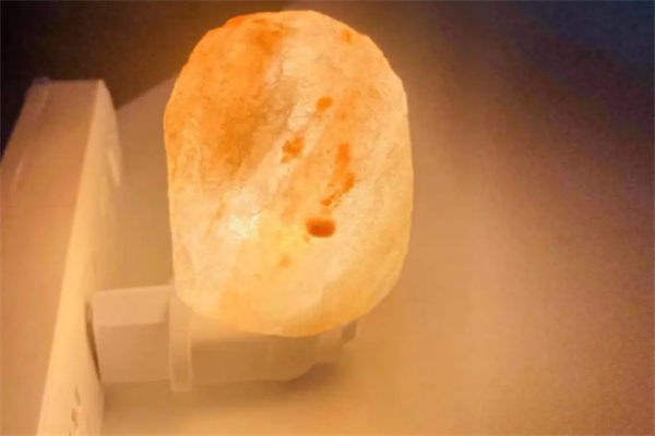 什么是盐灯 盐灯有什么好处和坏处