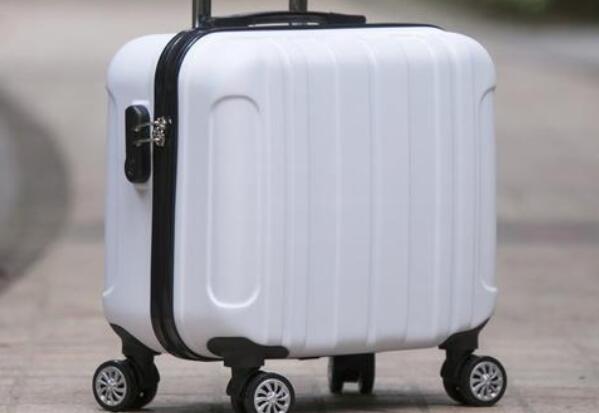 飞机行李箱多大不用托运 20寸箱子不让上飞机 免费托运行李箱多少寸