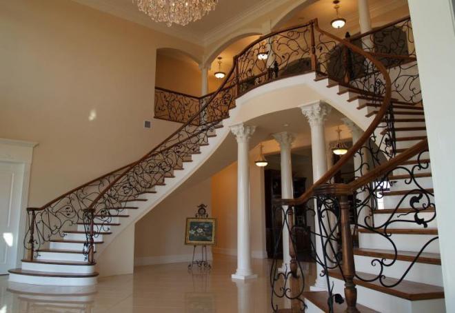 别墅楼梯用什么材料？别墅楼梯材质有哪些？