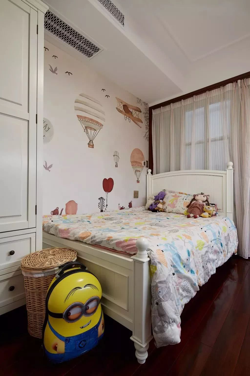 小户型卧室装修效果图 面积太小可以把床这样摆