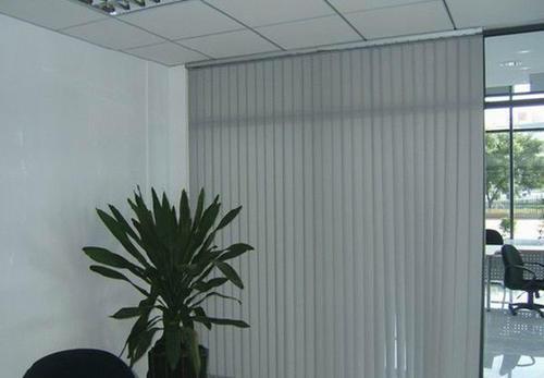 石嘴山办公室装修什么样式的窗帘合适？