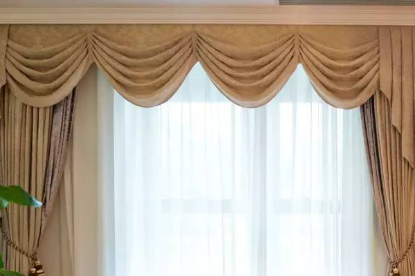 遮阳窗帘布料有哪些 遮阳窗帘布可以水洗吗 遮阳窗帘布多少钱一米
