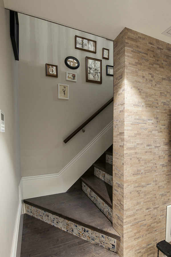 瓷砖做楼梯踏步怎么做 楼梯踏瓷砖装修效果图