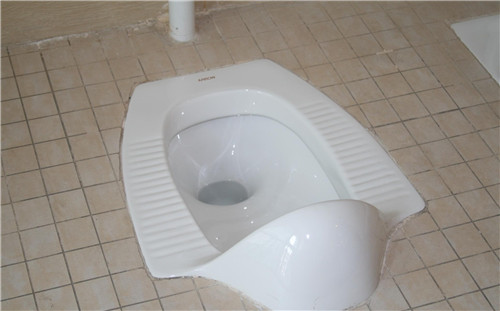 旧卫生间蹲厕怎么换 老房子蹲便改坐便流程