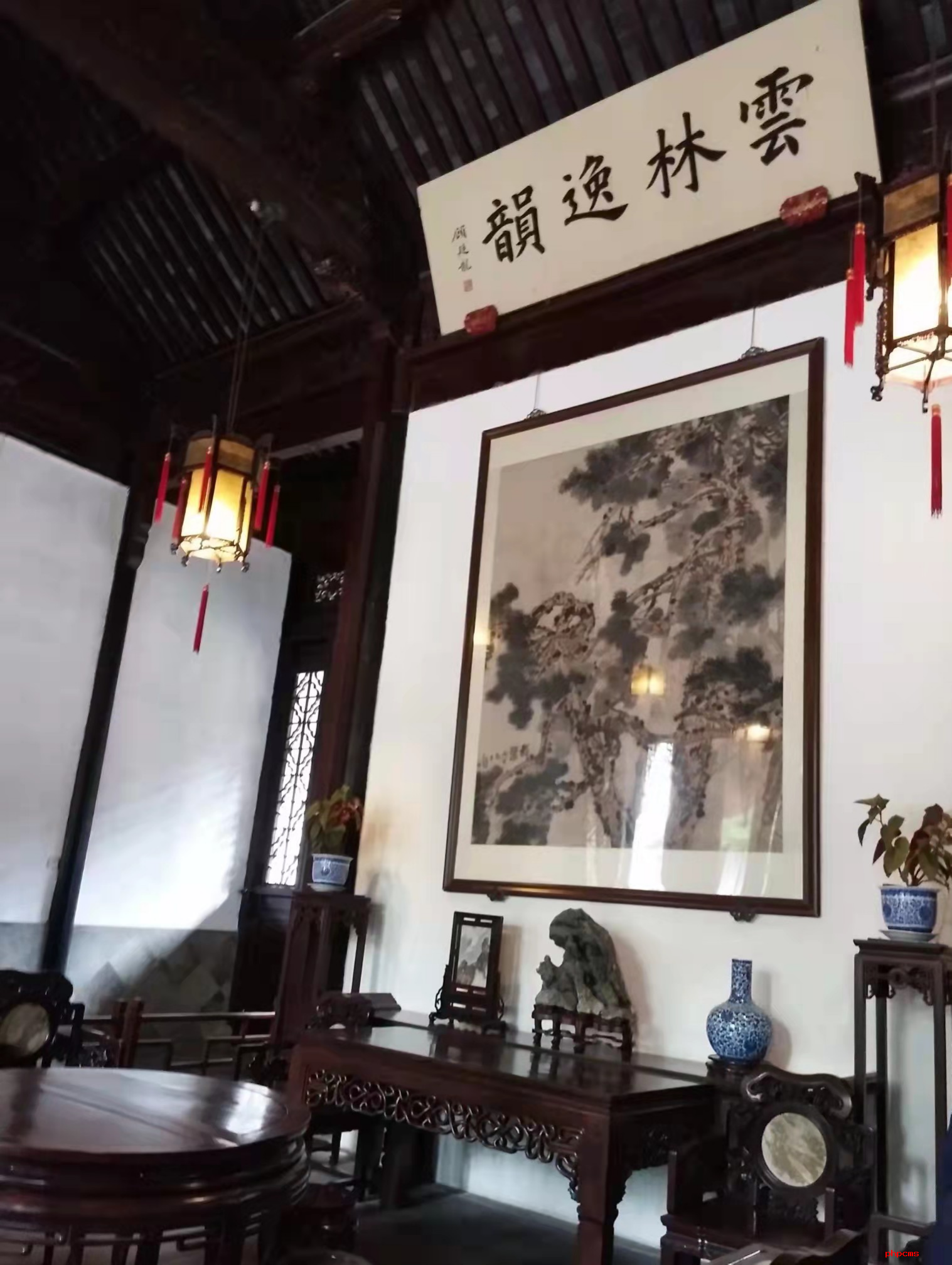 客厅背景墙挂什么画招财镇宅？中国传统画作品就是上等之选