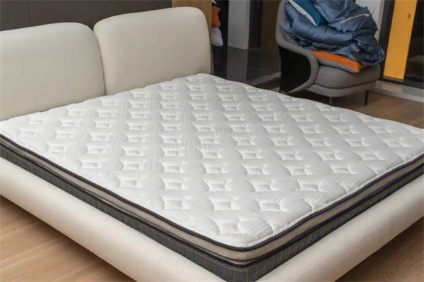 薄的床垫和厚的床垫哪个好 什么样的床垫甲醛比较多